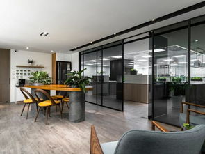 通透協(xié)作，高效節(jié)能 辦公室采用玻璃隔斷的四大核心優(yōu)勢